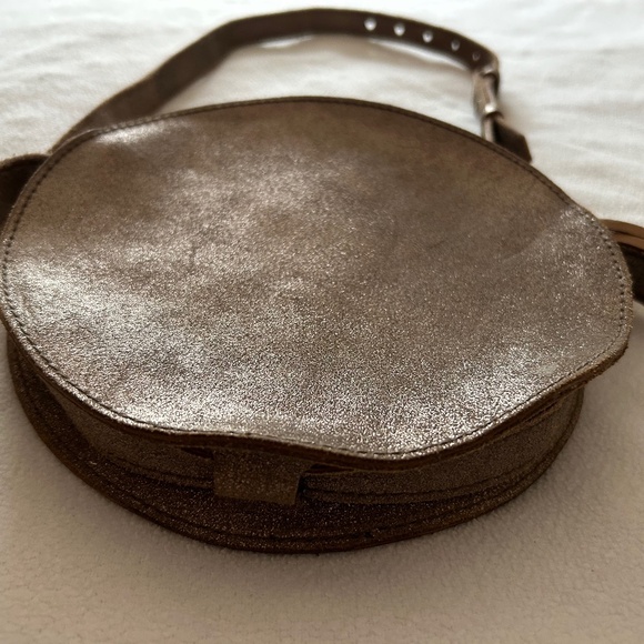 Madewell Women's Gold Metallic Leather The Simple Circle Crossbody Bag, Small - Picture 5 of 16